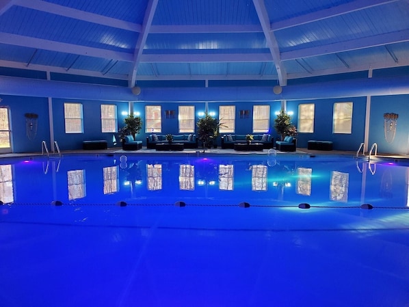 Indoor pool, outdoor pool