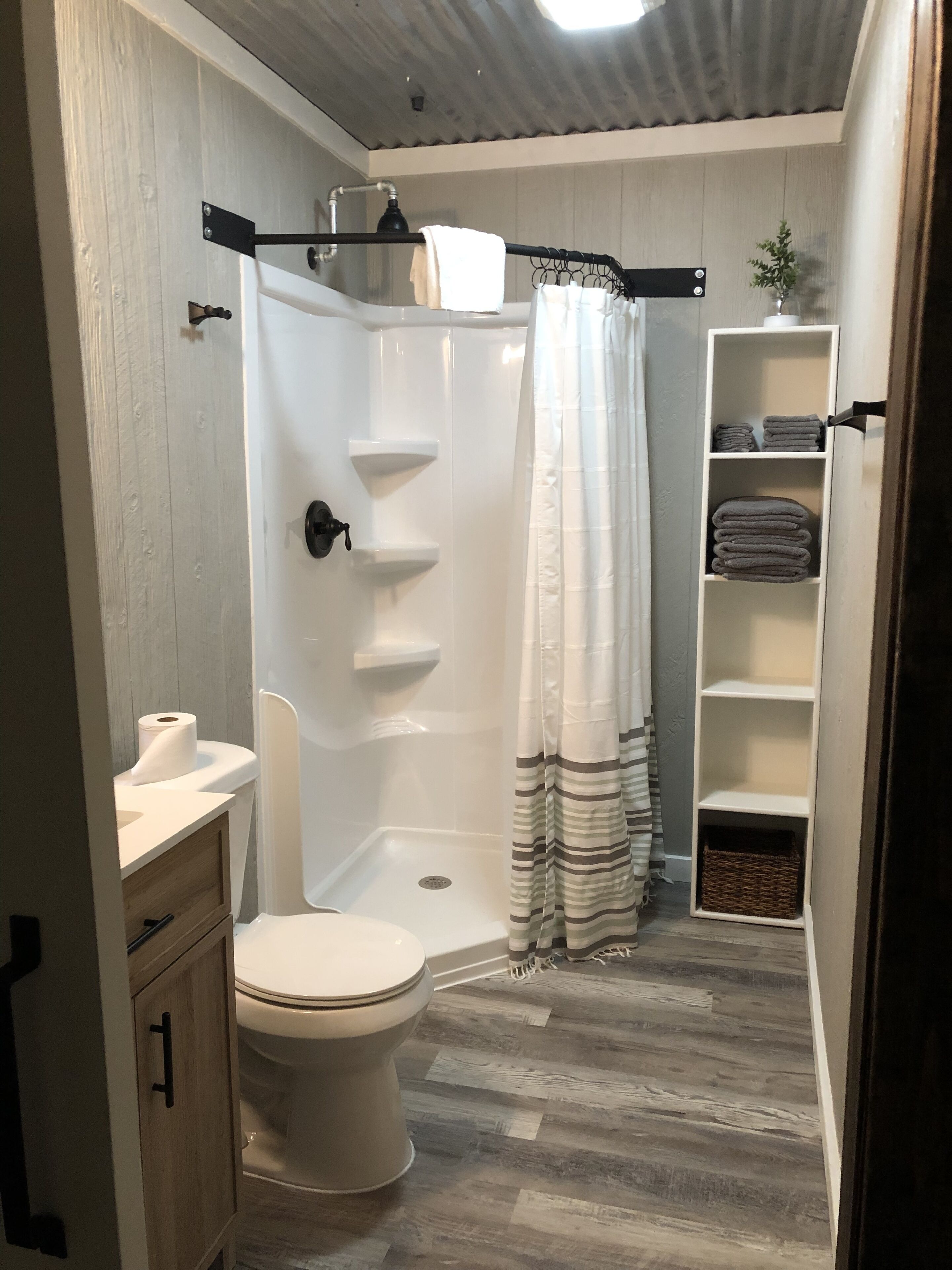 淋浴設備、風筒、提供毛巾、番梘