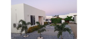 Conny's Inn Home