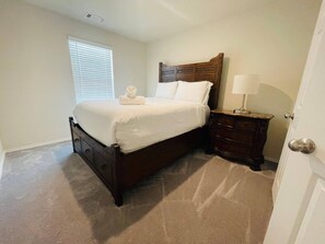 3 عدّة غرف نوم وخزنة داخل الغرفة ومكواة/لوح كي وواي فاي مجانًا