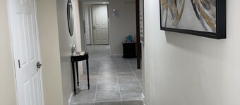 Cozy 2 Bedroom unit in the HEART of Queens, NY