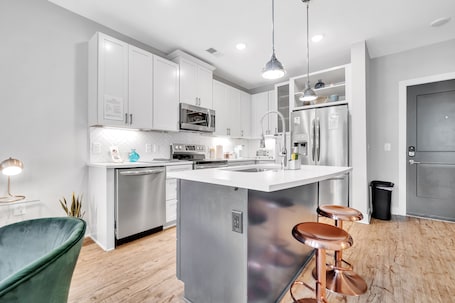 Private kitchen. Modern Luxury ☞ King Bed ☞ 1BR in Plaza Midwood
