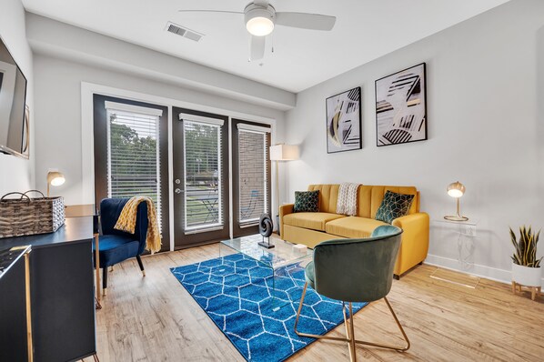 Smart TV - Modern Luxury ☞ King Bed ☞ 1BR in Plaza Midwood (Charlotte)