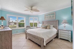 2 室のベッドルーム、アイロン / アイロン台、WiFi (無料)、ベッドシーツ