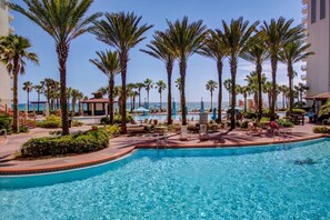 Piscina coperta, una piscina riscaldata