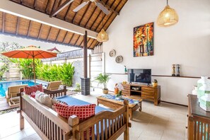 Interior - Villa Alamanda, central and close to restaurants (Bali)