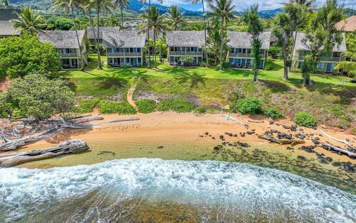 Kapaa Sands 2BR | Panoramic Ocean Views | Pool Access