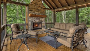 Property grounds - Songbird Ridge - Aska Adventure Area | Panoramic Views | Hot Tub | Outdoor Fireplace (Blue Ridge)
