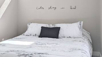 1 dormitorio, escritorio, tabla de planchar con plancha y wifi gratis