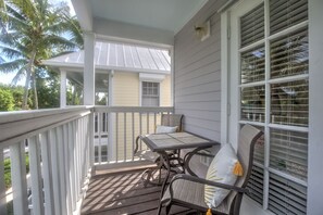 Outdoor dining - Waterfront Island Escape with Private Plunge Pool (Duck Key)