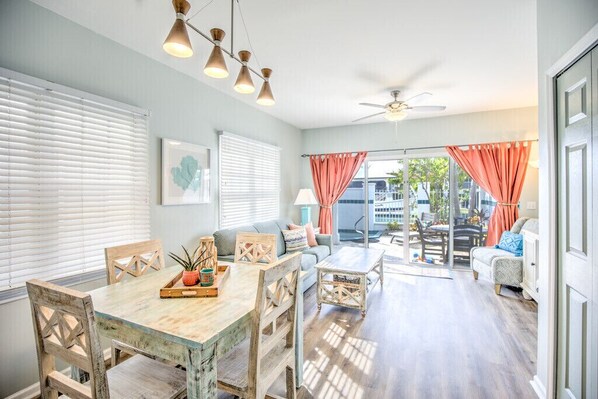 Smart TV, smart speakers, stereo