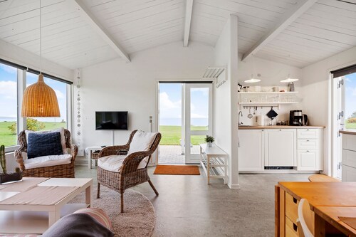 Cozy 2-bedroom J Seaside Escape at Summerhouse