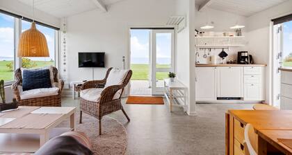 Cozy 2-bedroom J Seaside Escape at Summerhouse