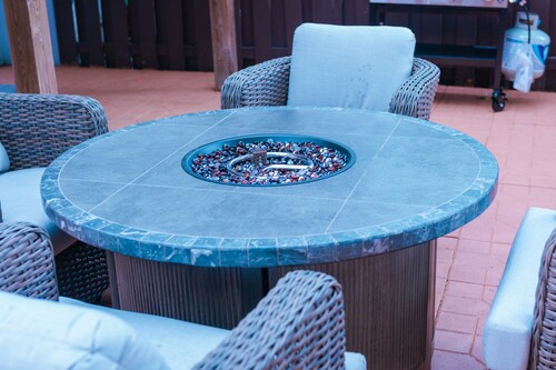 Luxurious Open Concept Space With Amazing Patio