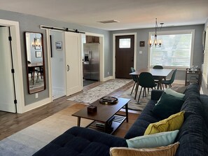 Smart TV, books, stereo