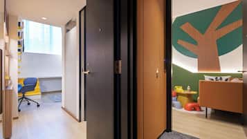 Family Suite | 1 ๊ฐ์ ์นจ์ค, ๋ฌด๋ฃ ๋ฏธ๋๋ฐ, ๊ฐ์ค ๋ด ๊ธ๊ณ , ์๋ง ์ปคํผ