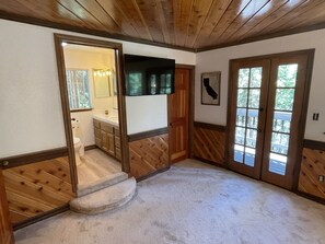 Interior - Charming Mountain Cabin 3BR/3BA +Loft minutes from the lake (Blue Jay)
