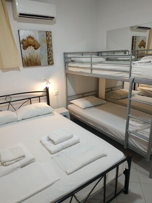 1 bedroom - Super Economy Studio Located On the Ground Floor No Balcony (Malevizi)