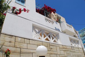 Front of property - Super Economy Studio Located On the Ground Floor No Balcony (Malevizi)