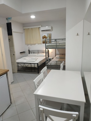 1 quarto