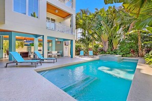 Et oppvarmet basseng