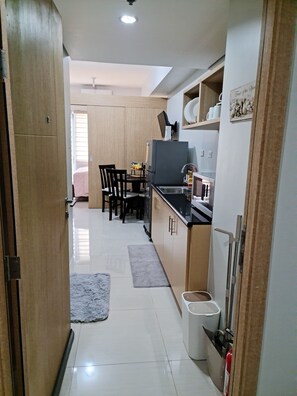 Interior - Beautiful Condominium With Swimming Pools Ect (Quezon City)