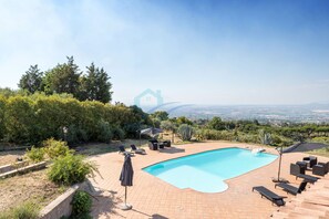 Pool - New Refined Villa Rayskaya In Monte Compatri (Monte Compatri)