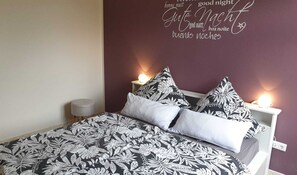 2 bedrooms, free WiFi, bed sheets
