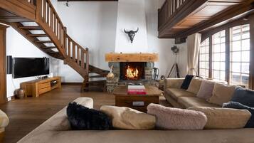 TV connectée, cheminée, vidéothÚque