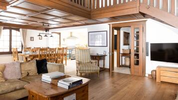 TV connectée, cheminée, vidéothÚque