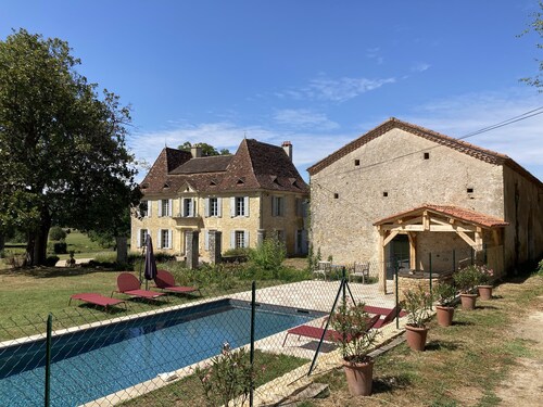 Château du Marais, Périgord noir, Pool House studio 40m2, private swimming pool*, private garden