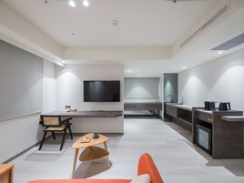 行政雙人房 | 高級寢具、羽絨被、免費迷你吧、客房內保險箱