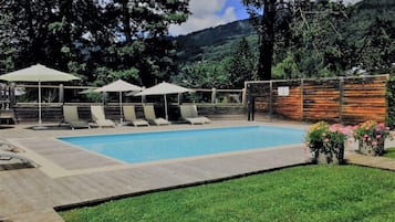 Piscine extérieure, piscine chauffée