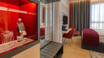 Superior-Doppelzimmer | Daunenbettdecken, Minibar, Zimmersafe, Schreibtisch