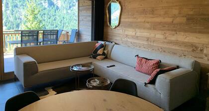 Apartment for 6 with balconies, garage, and ski storage