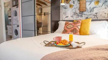 1 bedroom, iron/ironing board, free WiFi, bed sheets