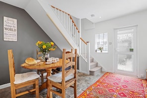 Comfort House, Ensuite | Dining - Cottage in Worcestershire (Evesham)