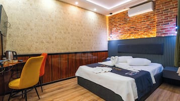 Desk, soundproofing, iron/ironing board, bed sheets