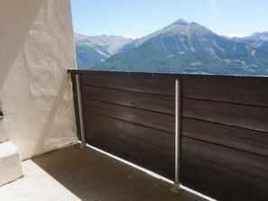 Property grounds - Studio cabin for 4, 50m from slopes, south-facing balcony (Orcières Merlette)