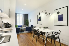 Dining - Blanche 3 - One Bedroom Apartment, Sleeps 4 (Paris)