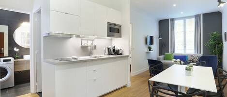 Fridge, microwave, stovetop, coffee/tea maker
