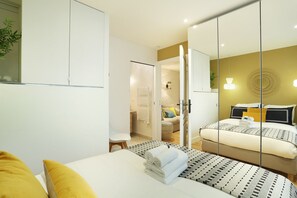 1 dormitori, escriptori, planxa i posts de planxar i wifi gratuïta 