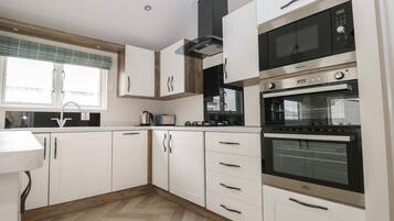 Fridge, dishwasher, electric kettle, toaster