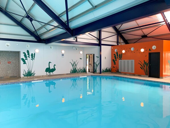 Cottage | Pool | Indoor pool, outdoor pool - Lodge at Chichester Lakeside (Chichester)