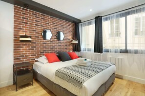 2 chambres, bureau, fer et planche à repasser, Wi-Fi gratuit