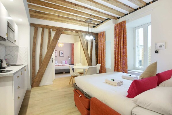1 bedroom, free WiFi - Cadet 105 - One Bedroom Apartment, Sleeps 4 (Paris)