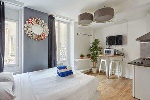 Iron/ironing board, free WiFi