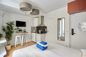 Iron/ironing board, free WiFi