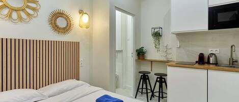 Schreibtisch, Bügeleisen/Bügelbrett, kostenloses WLAN