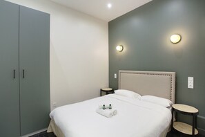 1 soverom, skrivebord, strykejern/-brett og wi-fi (inkludert)